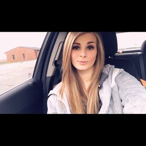 Meet your Posher, Mikayla